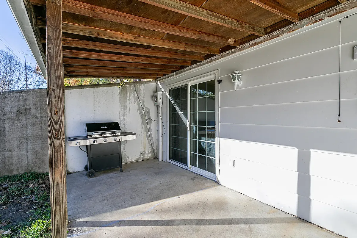 Building Photo - 4330 Germantown Dr #1