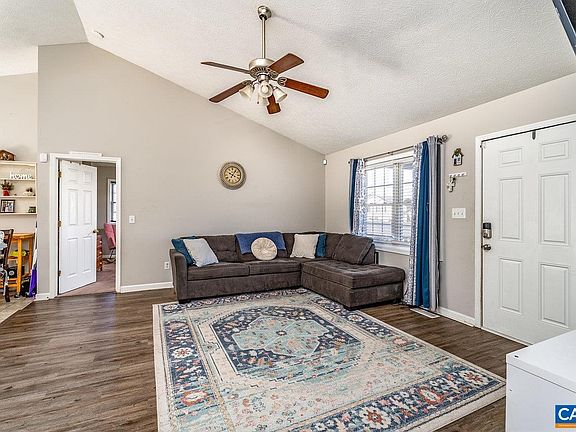 5th image of 11 Falcon Ln