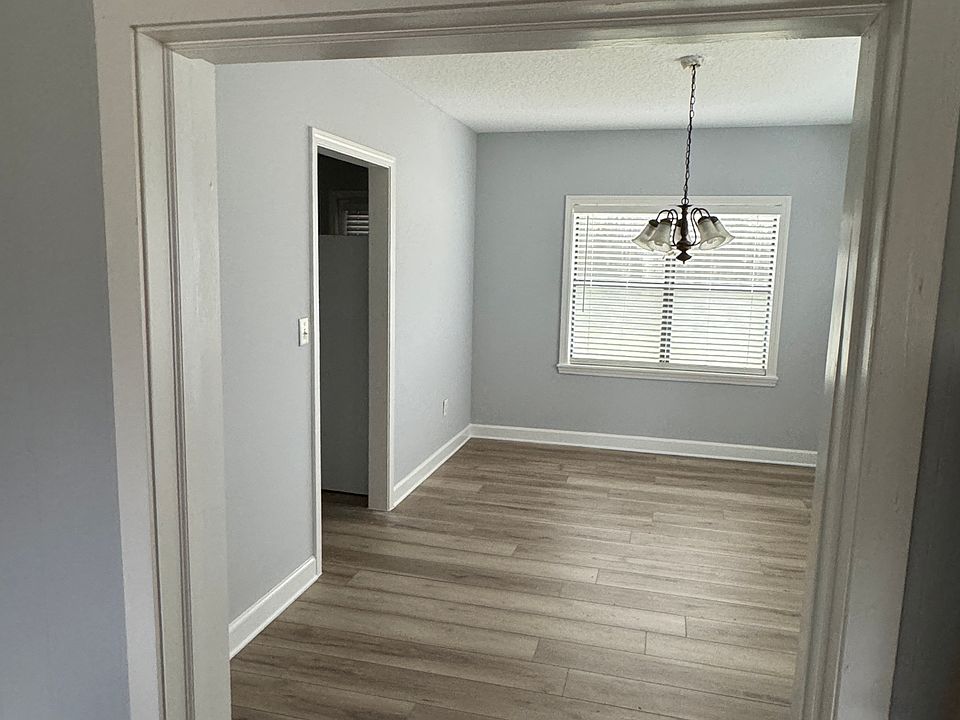 2nd image of 1410 Mahama Bluff Rd