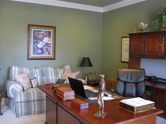 4th image of 112 Harbour Town Ct