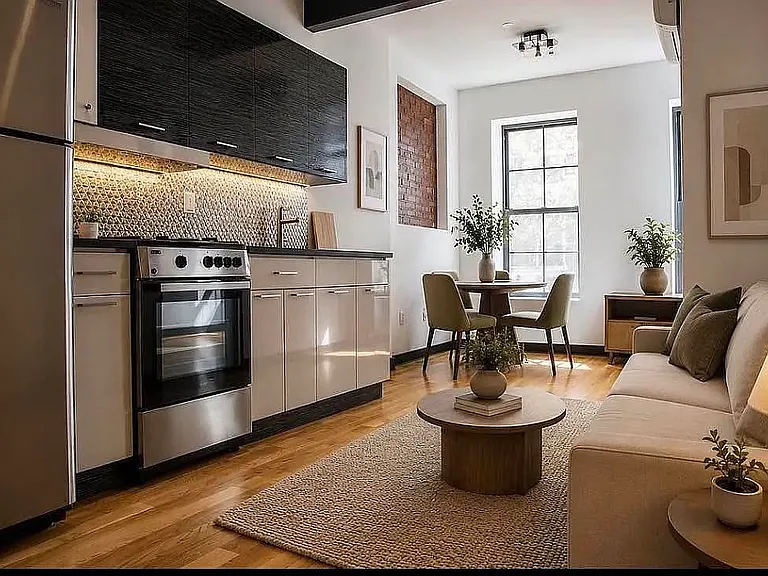 957 Kent Ave #3H — Photo 1