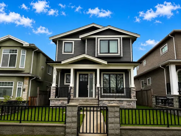 3345 Parker St, Vancouver, BC V5K 2W1
