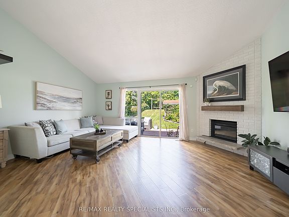 4th image of 2431 Basswood Cres