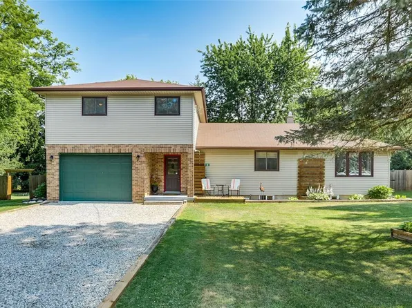 9 Wellington St, Lambton Shores, ON N0M 1B0