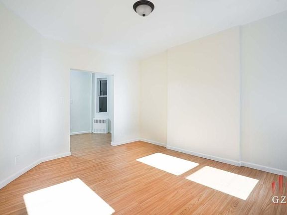 2nd image of 316 E 62nd St #3M
