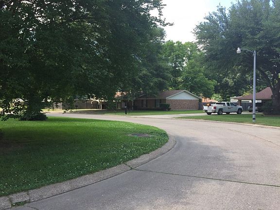 5th image of 114 Belle Meade Dr #1