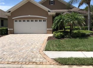 8292 Lake James Dr, Lakeland, FL 33810