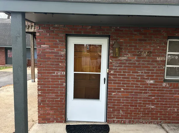 202 N 2nd St #A, Opelika, AL 36801