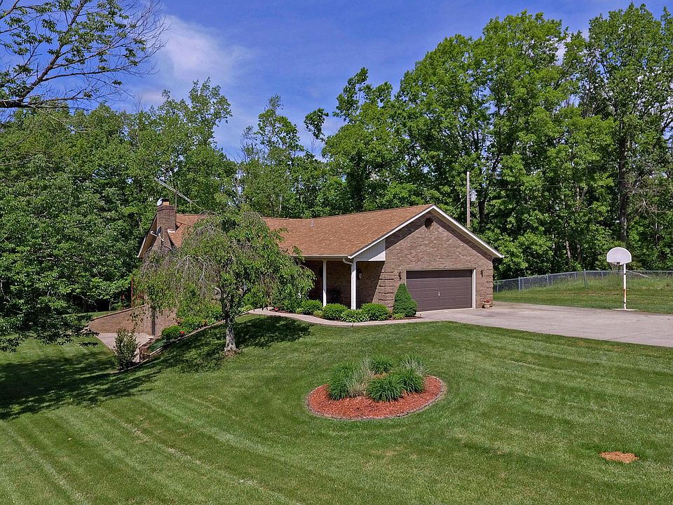 1st image of 297 Deerwood Ct