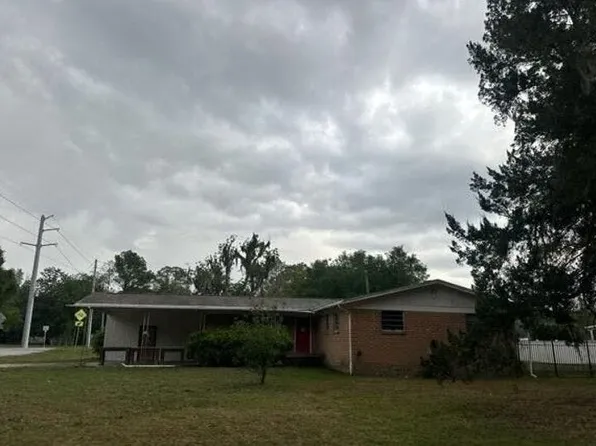 415 SE 2nd Ave, Lake Butler, FL 32054