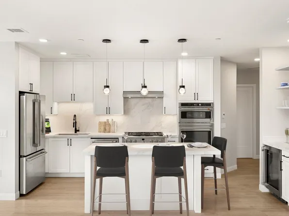 18 Artisan Drive #226, Salem, NH 03079