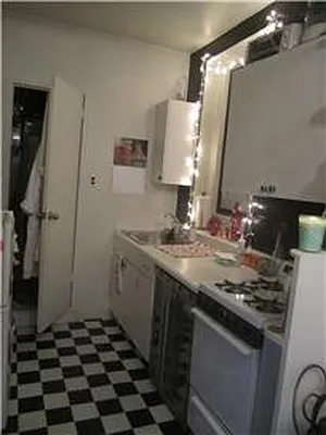 Rented by Barak Realty | media 25