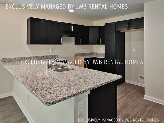 4th image of 8945 India Ave