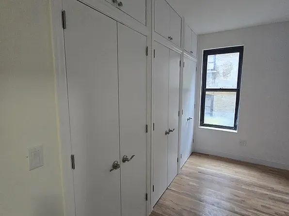 202 Riverside Drive image 5 of 8