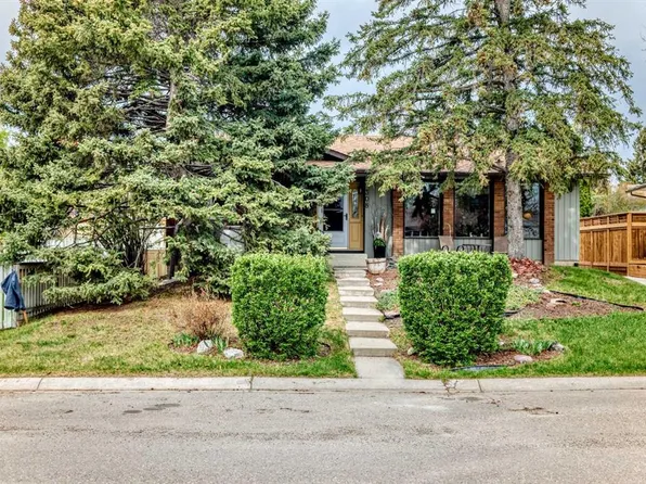 308 E Cannington Pl SW, Calgary, AB T2W 1Z9