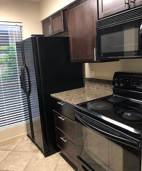 2110 Rio Grande St #204 — Photo 3