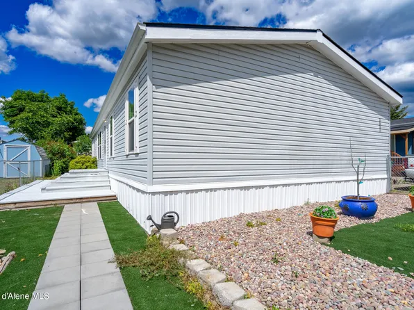 2037 W Yorkshire Ave, Coeur D Alene, ID 83815