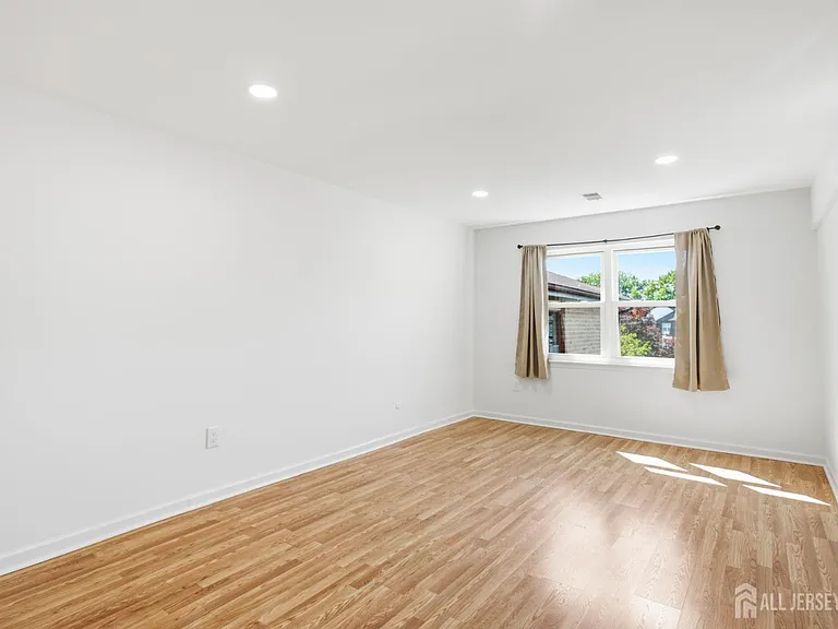 1719 Raspberry Ct — Photo 21
