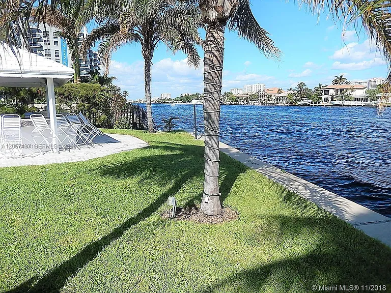6339 Bay Club Dr #2 — Photo 44
