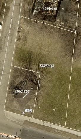2nd image of Tuscarawas St E