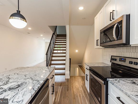 5th image of 2137 E Norris St Unit 1