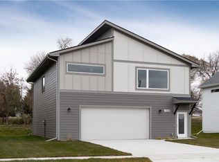 9065 Primo Ln, West Des Moines, IA 50266