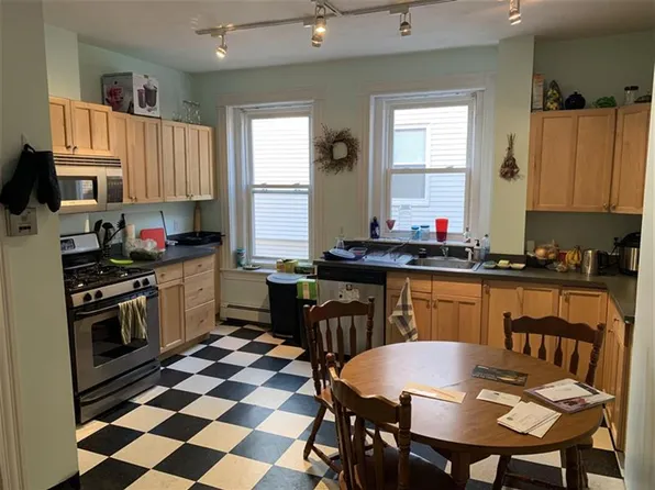 122 Central St #2, Somerville, MA 02145