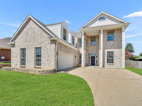 6805 Dogwood Ln, North Richland Hills, TX 76182