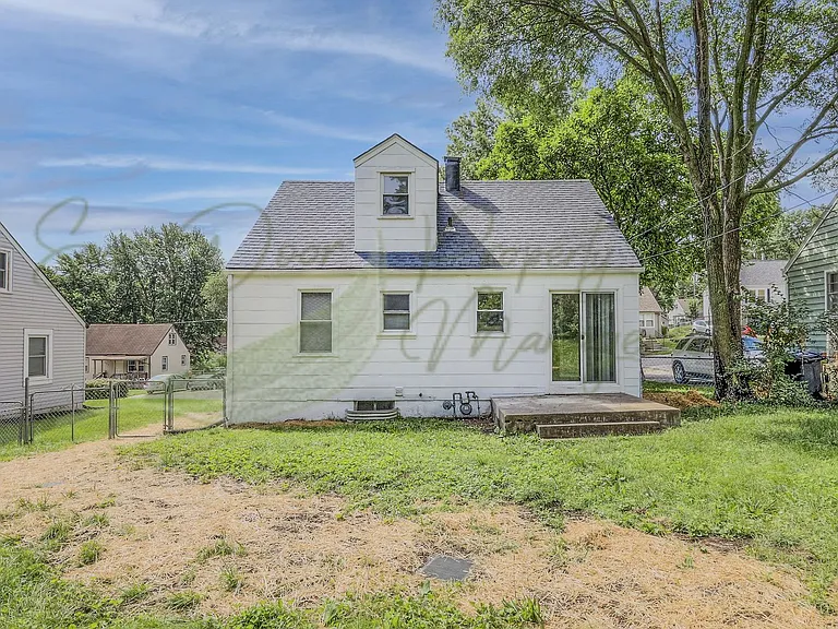 634 Thornton St — Photo 24