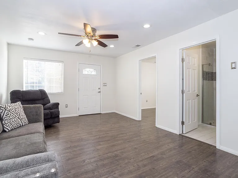 11026 Memory Park Ave #BACK — Photo 5