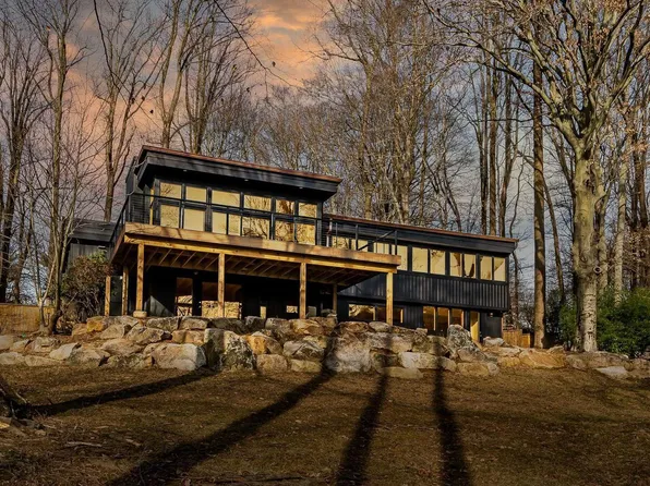 1151 Radnor Hill Rd, Wayne, PA 19087