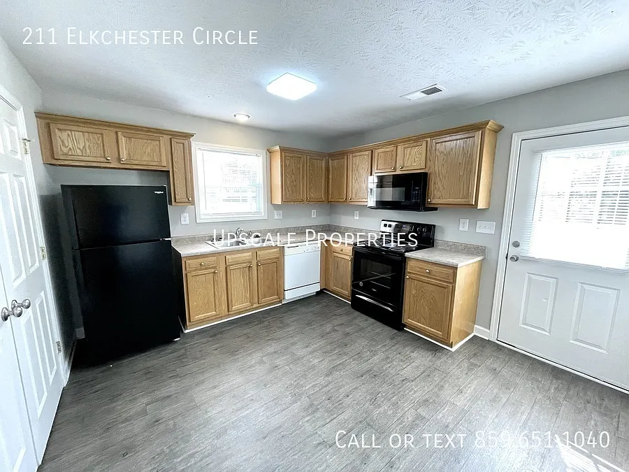211 Elkchester Circle — Photo 3