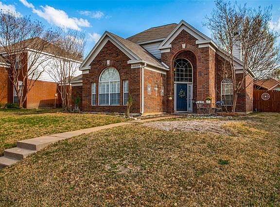 3rd image of 10313 Burgundy Dr
