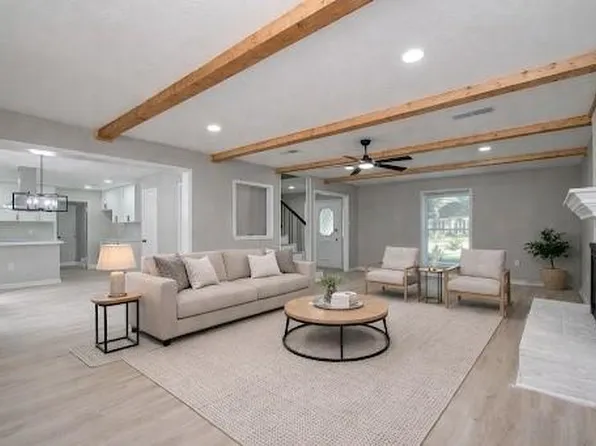 4735 Theall Rd, Houston, TX 77066