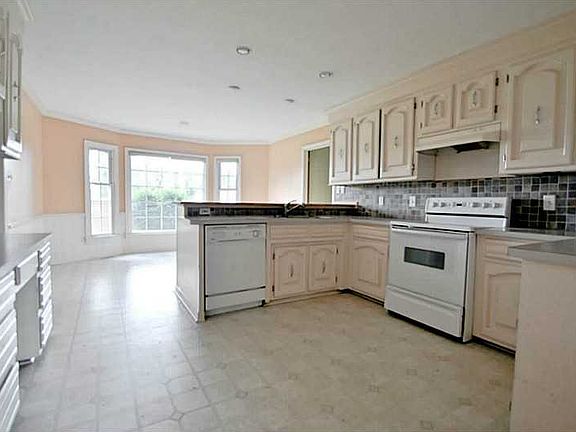 2nd image of 4617 Tony Lema Ln