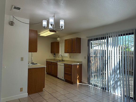 4th image of 3337-3339 La Canada Dr #3337-C