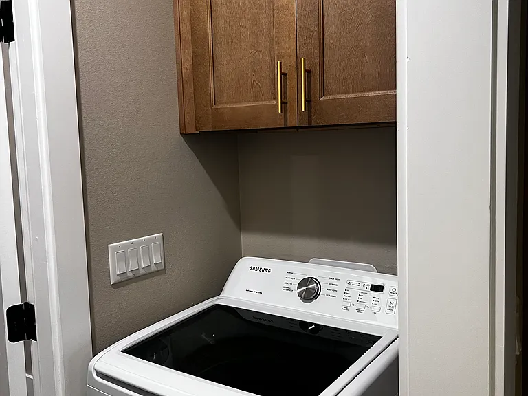712 Hart St #712 — Photo 16