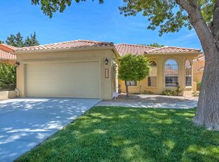 1104 Pinnacle View Dr NE, Albuquerque, NM 87112