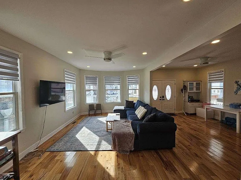 27 S Little Rock Ave — Photo 16