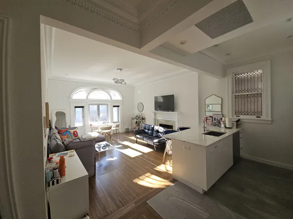 19 East 37th Street image 1 of 4