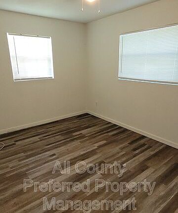 3rd image of 977 Bougainvillea Dr