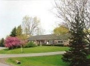 10307 N Flanders Ct, Mequon, WI 53092