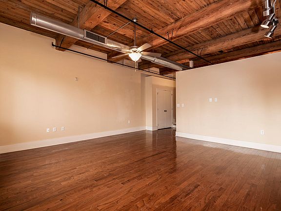 5th image of 1060 Worlds Fair Park Dr Unit 11