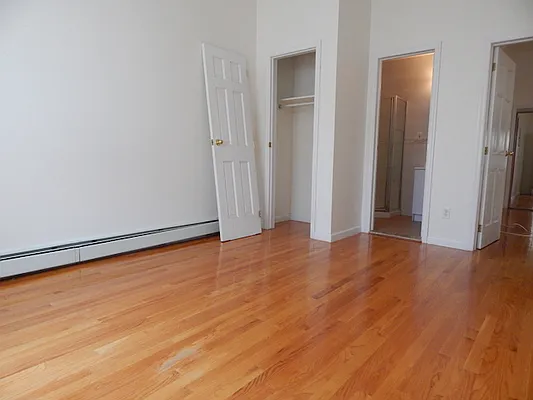Rented by Capri Jet Realty Corp | media 10