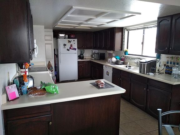 4th image of 3841 E Diamond Ave