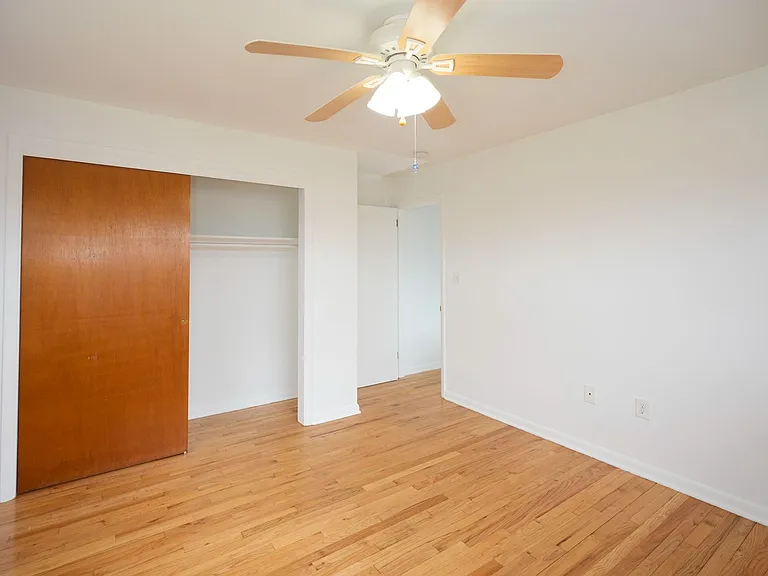 2305 River Rd — Photo 23