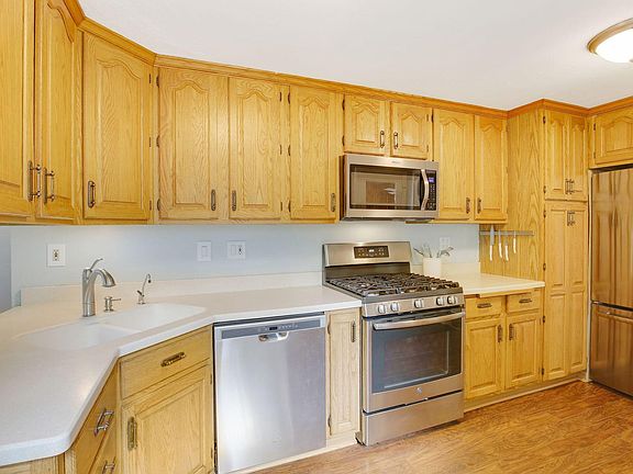 5th image of 10137 Portland Ave S