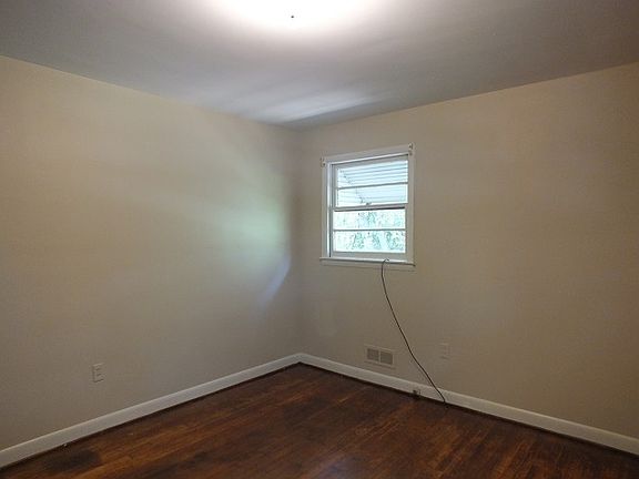 3rd image of 708 California Ave