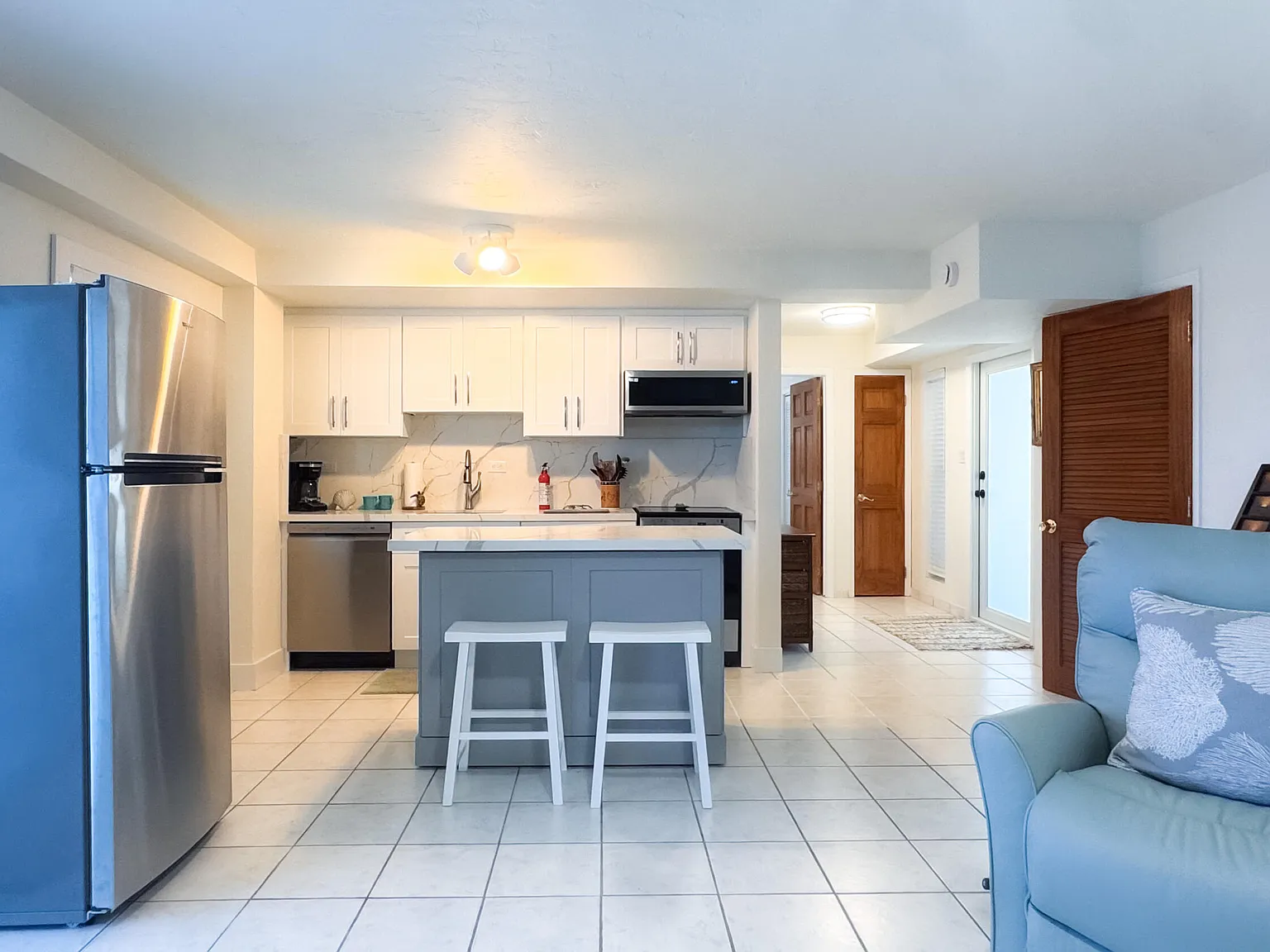 2 bed, 1.0 bath, 1160 sqft, $3,200 — Photo 4