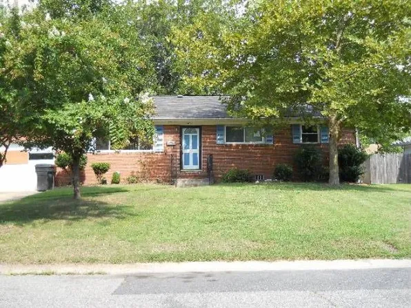 5012 Westgrove Cir, Virginia Beach, VA 23455